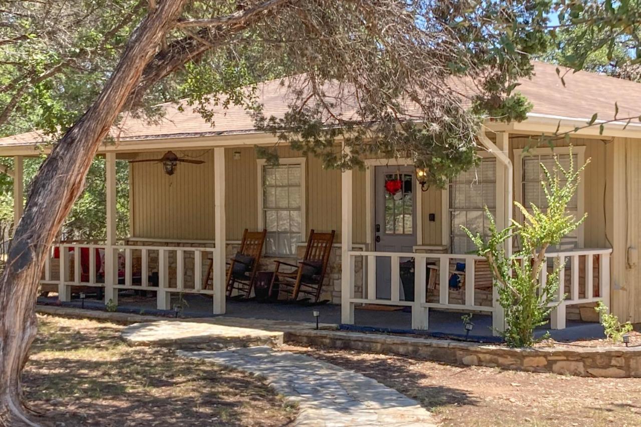 Meadow Creek Cottage Wimberley Ngoại thất bức ảnh